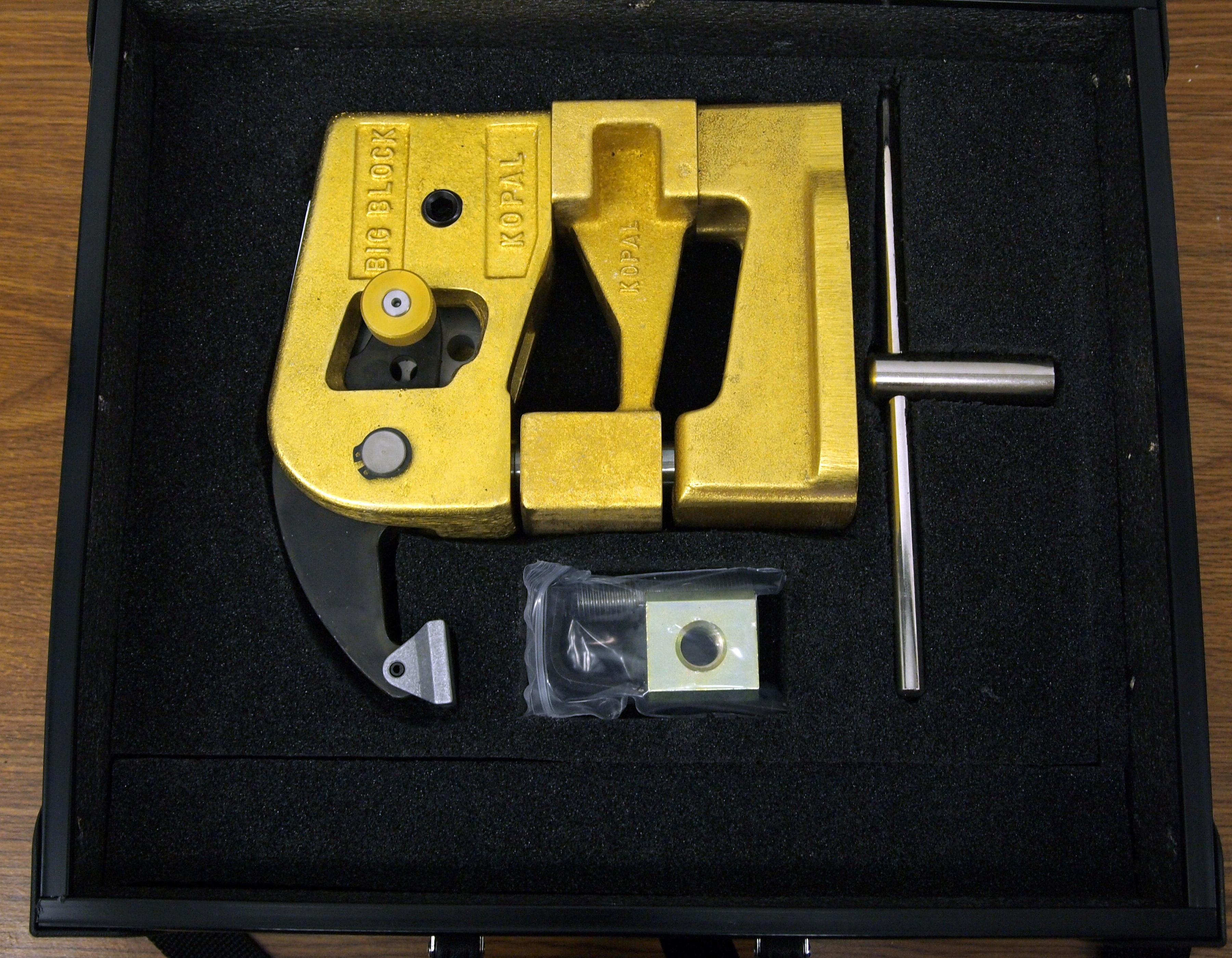 Kopal® MonoBloc Clamps MiteeBite Products LLC.